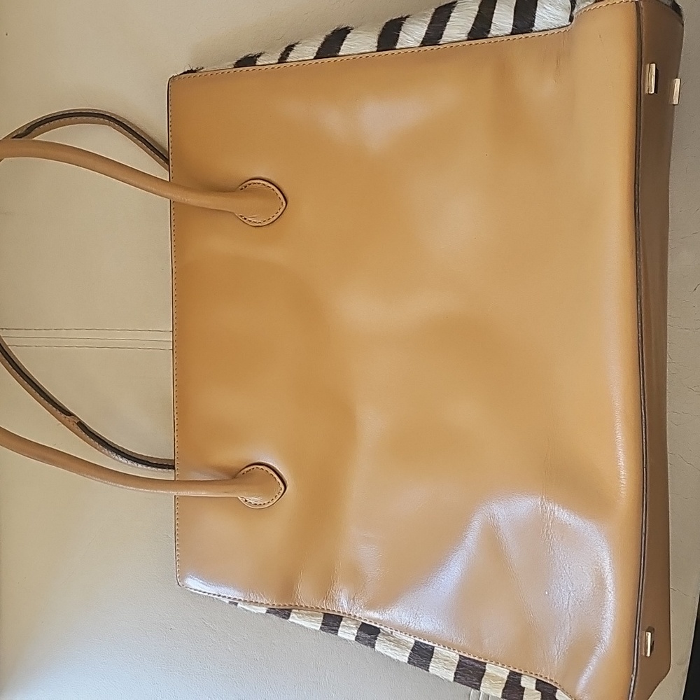 ADRIENNE VITTADINI Tan Leather Bag - Picture 4 of 7
